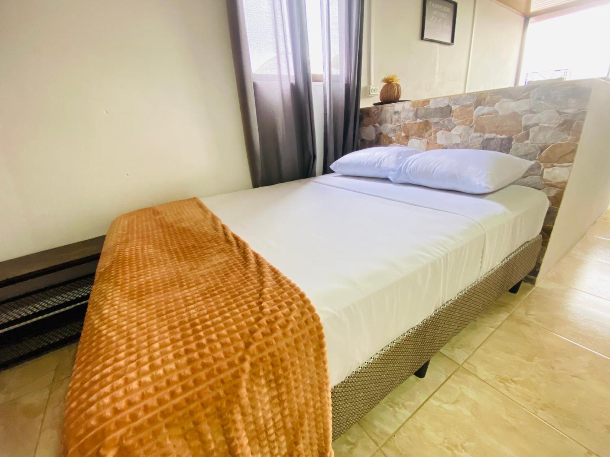 Nomads Family Rooms, Fortuna Town La Fortuna Exterior photo